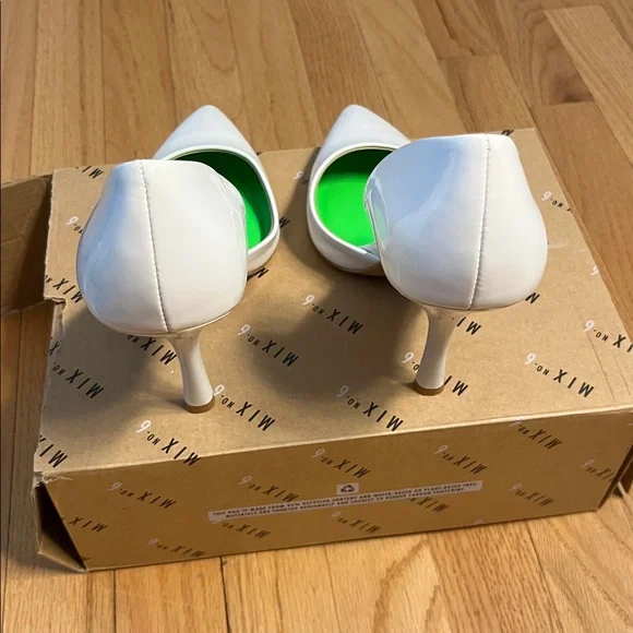 Mix no. 6 white patent pumps. Size 8.5 new in box - Picture 4 of 4